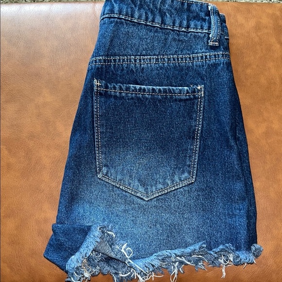 Ban Jara Embroidered Daisies Cut Off High Rise Shorts Size 1/24 - Picture 3 of 16